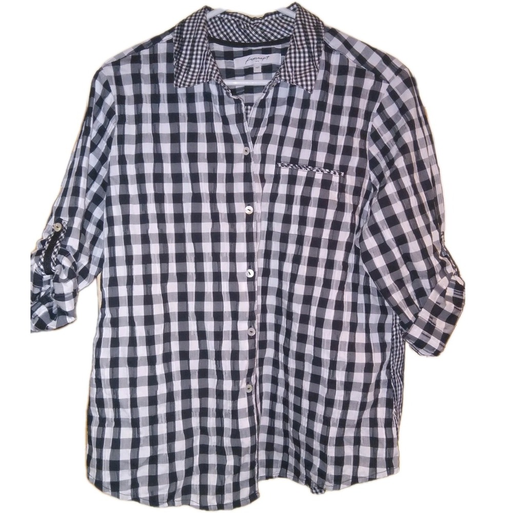 Foxcroft Shirt Womens 14p Black White Gingham Crinkle Button Up Roll Tab Sleeve